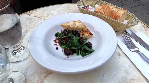 Best restaurants in Montreal - where to eat in Montreal, Quebec, Canada!