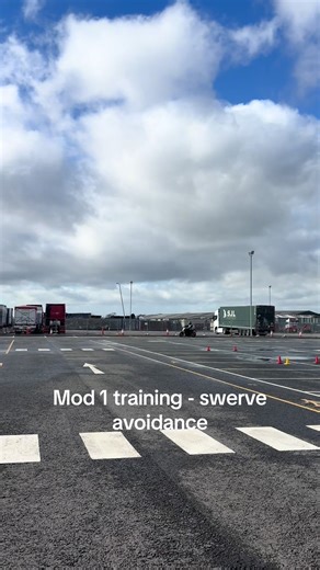 Mod1 - swerve avoidance, it’s nearly riding season don’t forget to book in and get your license! #mod1 #motorbike #license #cbt #training