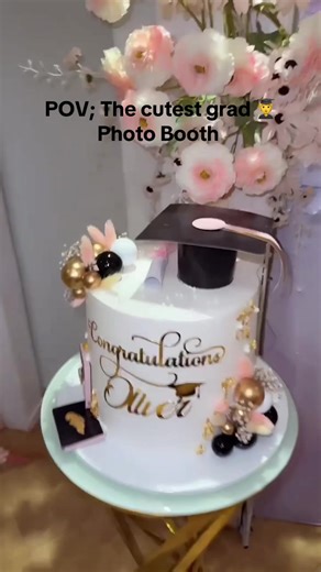 Perfectly styled by us 🥰🥰🙏🥳 @palzoliver #graduation #goviralvideo #photobooth #creatorsearchinsights #fyppppppppppppppppppppppp