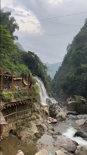Exploring Cat Cat Village, Sapa, Up Travel Vietnam from Violet H. 🇻🇳