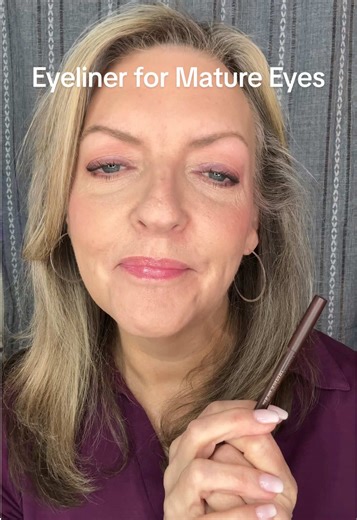 Mature Eye Makeup Tips for Over 60