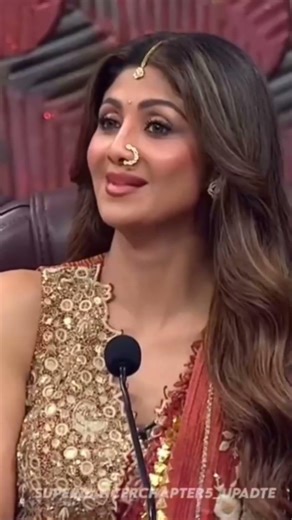 Madhuri Old Song Performance Dhak Dhak 💖👌
