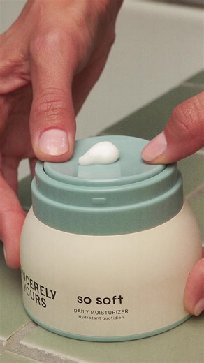 as satisfying as it looks ☁️🩵 indulge in soft @sephora & sincerely-yours.com 😉