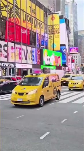 New York Vibes 🇺🇸✨ Times Square, Brooklyn Bridge & rêve américain avec FFBC Trip