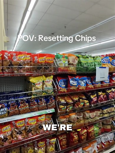 We have some good healthy kettle popcorn!! All these off brand chips!! The Jalepeno kettle and Salsa chips are fire! #dollartree