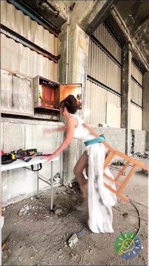 Die Tür ist verstärkt, aber sie braucht nur einen Ausweg