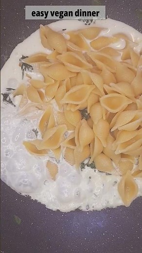 10 min vegan pasta easy & creamy dinner #shorts #highrawvegandiet #recipe #dairyfree #veganrecipes