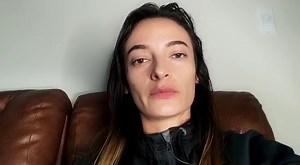#EnVideo | Saludo de la medallista olímpica Sandra Arenas al colegio Baudilio Montoya de Calarcá. La atleta nacida en Risaralda vivió con su familia en el municipio de Calarcá, donde verdaderamente se inició en el deporte, pues quienes conocen su historia saben que no es cierto que sus primeros pasos en el atletismo los dio en Antioquia: https://bit.ly/3AiwWta | La Crónica del Quindío