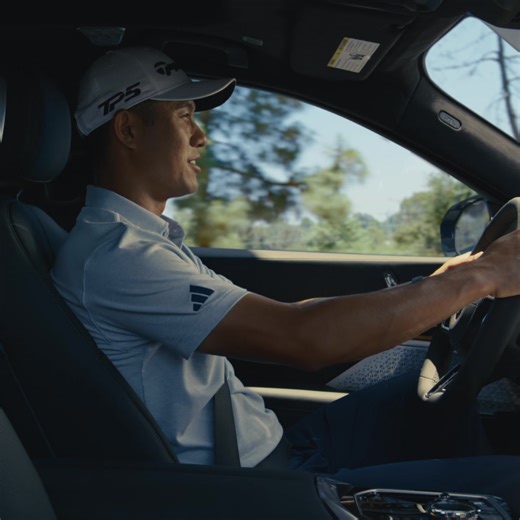 Discover the greatest hits from the fairway to the freeway with the available Bowers & Wilkins Diamond Surround Sound System. | BMW USA