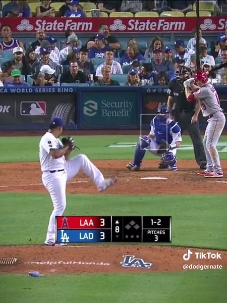 Shohei Ohtani Dodgers GIF: On the Right Side Now