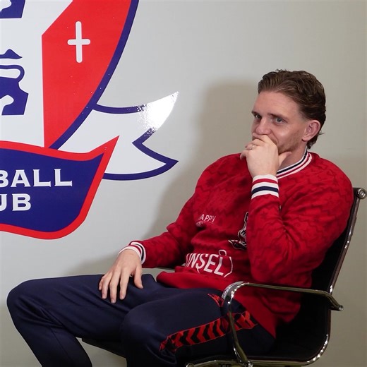 🎄 A Minstermen Christmas 2025 🎅 Enjoy 10 minutes of Christmas-related chaos.... 📺 Full video ➡️ https://youtu.be/gD2HE1Es0-Y #YCFC🔴🔵 | York City FC