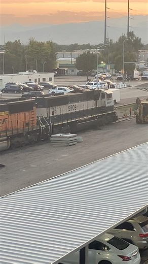 BNSF 9716 and executive mac 9709 sits by the Longmont depot #sd70mac #bnsf #train #short #railfan