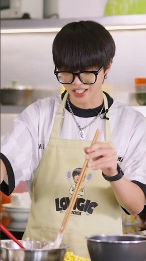 lowG do you prefer to call or text? #lowg #justatee