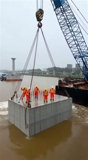High Tension Lift Fails — Pier Disappears Beneath the Surface