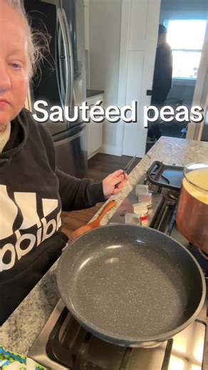 Delicious Sautéed Peas Recipe