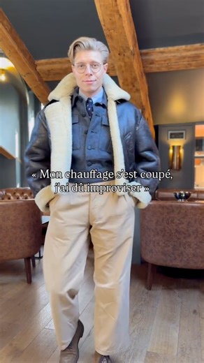 Edouard - Vintage Menswear on Instagram: "Désolé la Fast Fashion, mais rien ne bat 3kg de mouton et de laine militaire pour affronter janvier 🐑❄️ On est sur une tenue blindée : 🧥 Bombardier inspiré B3 🪖 Battledress Danoise (années 50) 👖 Chino militaire Français (années 50) 🥾 Alden Indy (pour courir après le bus... ou l’Arche perdue)"