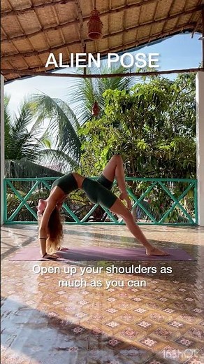 Alien Pose | Sara Ticha #shorts #yoga #yogapractice #flexibility