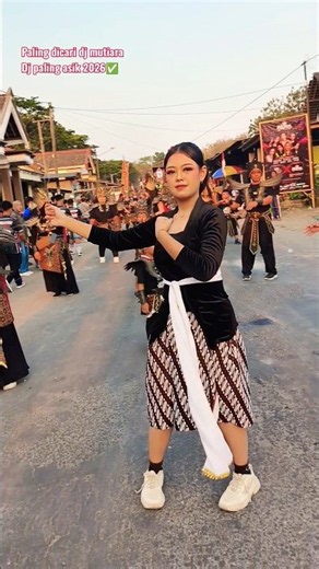 paling dicari ✅ dj mutiara karnaval 2026 | kostum kebaya rapi sopan #djmutiara #mutiararemix #cantik