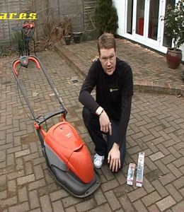 Replacing the Blade on a Flymo