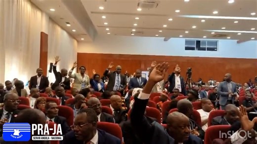 PRA-JA SERVIR ANGOLA, PRA-JA RECONCILIAR ANGOLA E PRA-JA PACIFICAR ANGOLA. 🟦⬜️🟦🇦🇴 By: Conselho Nacional de Reconciliação. | PRA - JA