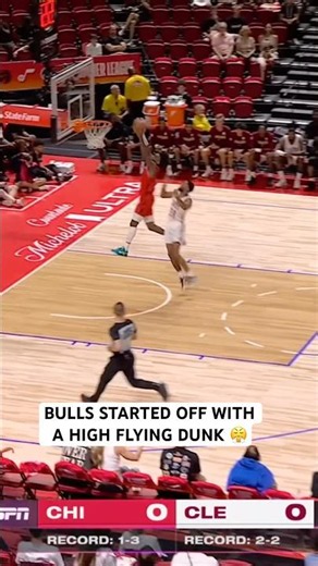 Back to back dunks to open the game 💪