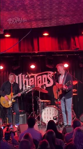 Bell X1 live in Whelan’s 💛