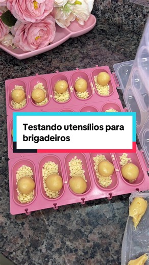 Testando utensílios para brigadeiro 🍫 🔗Se você quer receber o link de algum desses produtos já entra agora no meu grupo do WhatsApp, ( link do grupo na bio ) lá eu compartilho todos os links de produtos que eu uso nos meus vídeos. ✅ Já usou algum produto desses? Qual a sua opinião? 👇🏼💖 deixa nos comentários 🍰