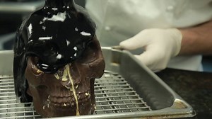 These skull cakes are drowning in the smoothest glaze | Insider