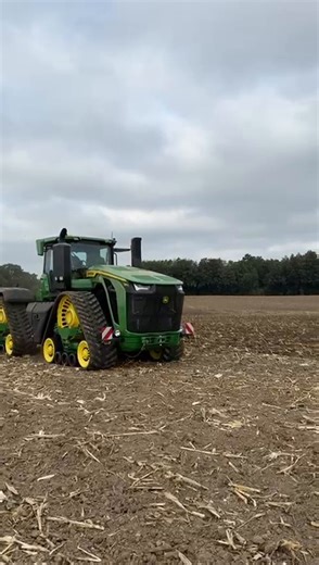597K views · 5.4K reactions | Pulling power. The new 9RX 830 being shown for the first time in Europe, seen here cultivating at 33cm depth. #9RX830 #JohnDeere9RX | John Deere | Facebook