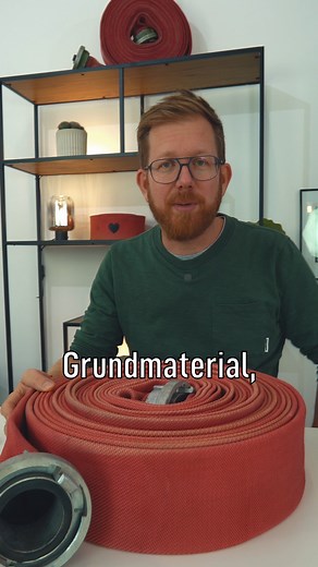 Feuerwehrschlauch. Seit 5.000 Tagen als Portemonnaie im Einsatz. 🔥 Darum halten unsere Unikate so lange durch. 💪 #feuerwear #feuerwehr #upcycling #handarbeit #unikat #nachhaltig | Feuerwear
