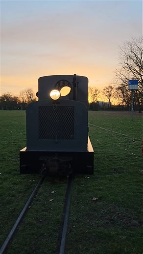 The sunset experience 🌇 german #narrowgauge #dieselloco #feldbahn #trainspotting