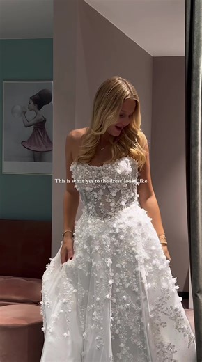 The Perfect Wedding Dress Moment