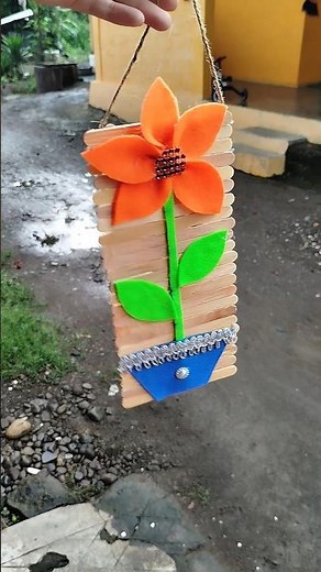 making hanging decorations in elementary school class #diy #classroomdecorations