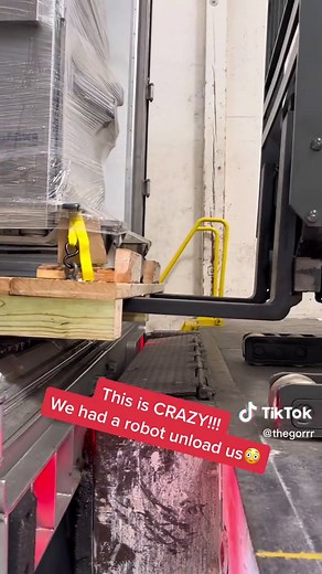 Incredible Robot Unloading a Semi Trailer | Trucking Innovation