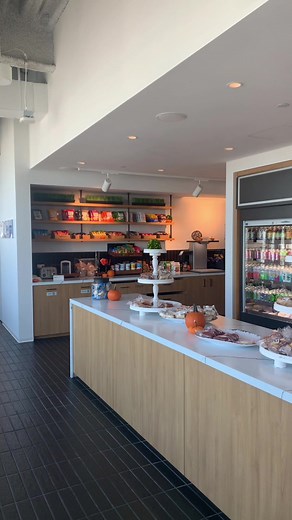 A Day in the Accenture NYC Office | Vlog with Women in Tech