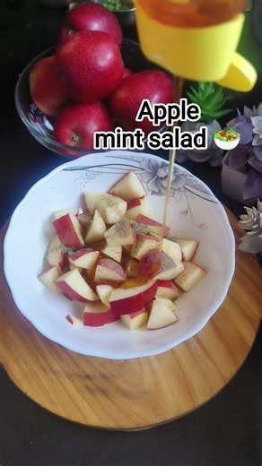 🍎 Apple Mint Honey Salad Recipe 🥗 | Healthy & Refreshing Snack 🍯 #shorts