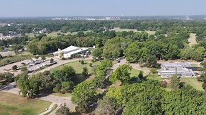 Planting the right tree in the right place can provide many benefits when done correctly. Here's what you need to know! 🌳 Research the right season to plant a tree and make sure you're planting native species of trees that are good for the environment. 🌳 Understand your surroundings when planting a tree to make sure it's not too close to the foundation of your house or power lines. 🌳 Call before you dig. Call 1-800-DIG-SAFE in Kansas and 1-800-DIG-RITE in Missouri to find out where power line