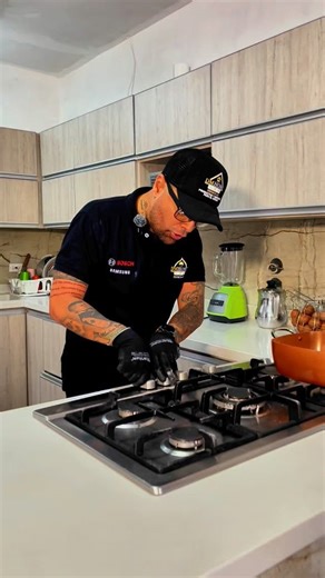 150K views · 85 reactions |  ¡No cometas este error! ❌ No reemplaces tu estufa cuando podemos dejarla como nueva. Realizamos mantenimiento y reparación con técnicos expertos y certificados ‍✅. Disfruta de la garantía más amplia del mercado y alarga la vida de tus gasodomesticos✨. #Dismogas #Medellin #ServicioTécnico #ReparaciónDeEstufas #Estufas | Dismogas DM Home | Facebook