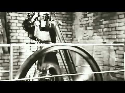 1900 : Rudolf Diesel demonstrated the diesel engine, using oil fuel (animation)
