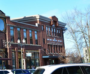 Village Books and Paper Dreams in Bellingham, USA