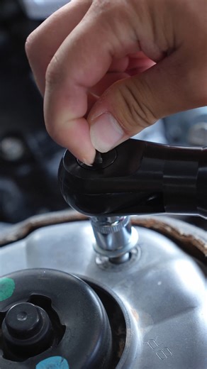 Flip direction in ONE switch⚡ 🛒Click to order: https://bit.ly/3Uf2dJi #taskstar #electrictools #automotive #mechanic #mechaniclife #tools4life #1283 | TaskStar