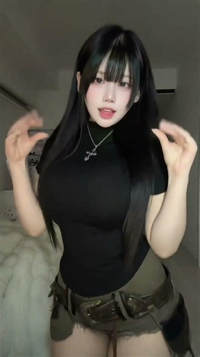 cewek cantik seksi tobrut montok dan semok