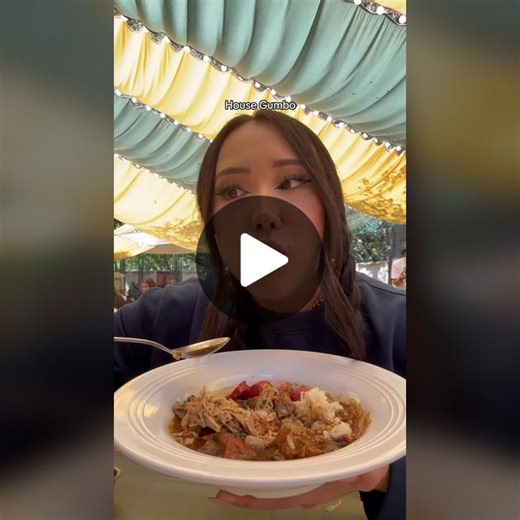 Savoring Cajun Delights at Disneyland: A Mukbang Adventure
