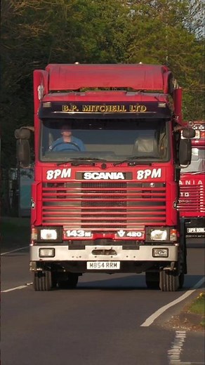 SCANIA 143M V8 420 - B.P.Mitchell Ltd - Truckfest Lincoln arriving