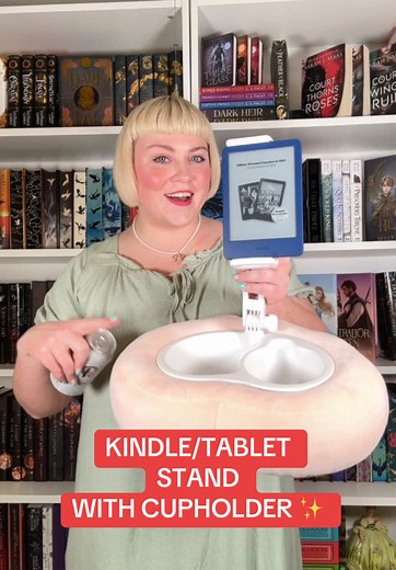 The Cupholder is a game changer! 🙏🏻✨ love this kindle stand! #kindleunlimited #kindle #kindleaccessories #kindlestand #kindlepaperwhite
