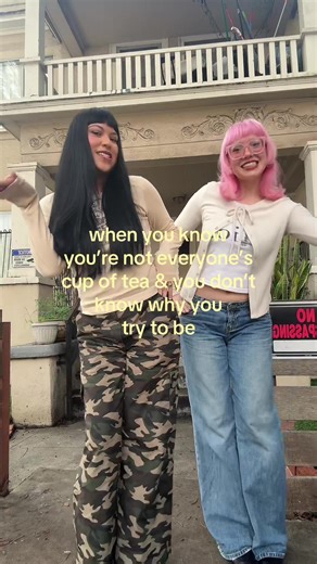 ☕️ we’re backkkkk ;-) working on new music !!!!! #thetwolips #girlcmon #dance #fyp #fupシ