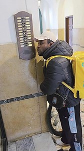 3.1M views · 32K reactions | Delivery cu accent francez 藍藍 Ai Umor @cei mai activi fani Funny Clips FunnyVideos Bancuri & Glume Umor si glume | Ai Umor | Facebook