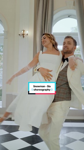 Winter Wedding Dance Choreography to 'Snowman'