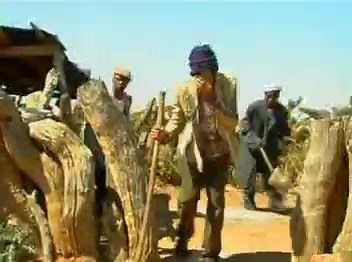 EKENTOLO FT MANTSHABISE KGOMO YA METSI Ee, kgomo ya moshatle e gamelwang kgamelong tse ditona. Mashi a yone a dilola dikaneng. Kgomo tota, eseng kgongwana. E ragile mongwe maloba go bapa le kgetsi ya bola a rata le go raga thokolo...Kgomo khunwana e mabele a diphogotha... Dumelang bana ba thari e ntsho..Modimo ke oo | Setswana Sa Goo-Lowe