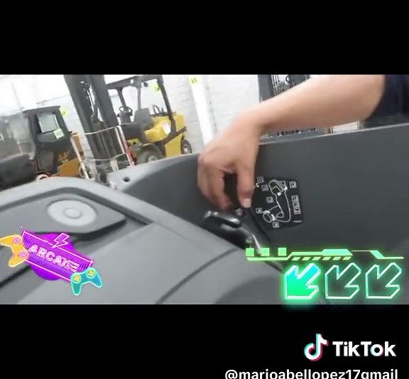 Cómo operar montacargas HP hombre parado correctamente